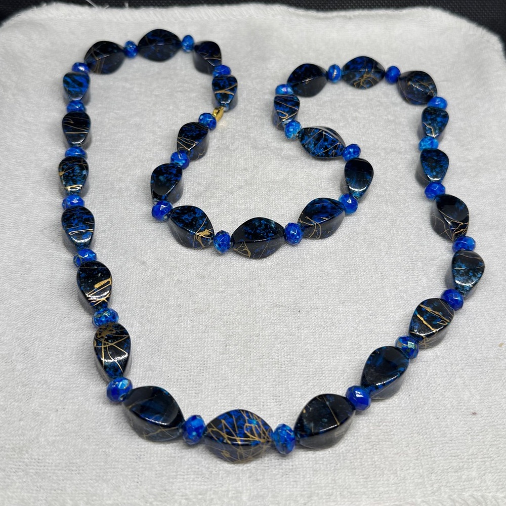 Elegant Blue Beaded Necklace
